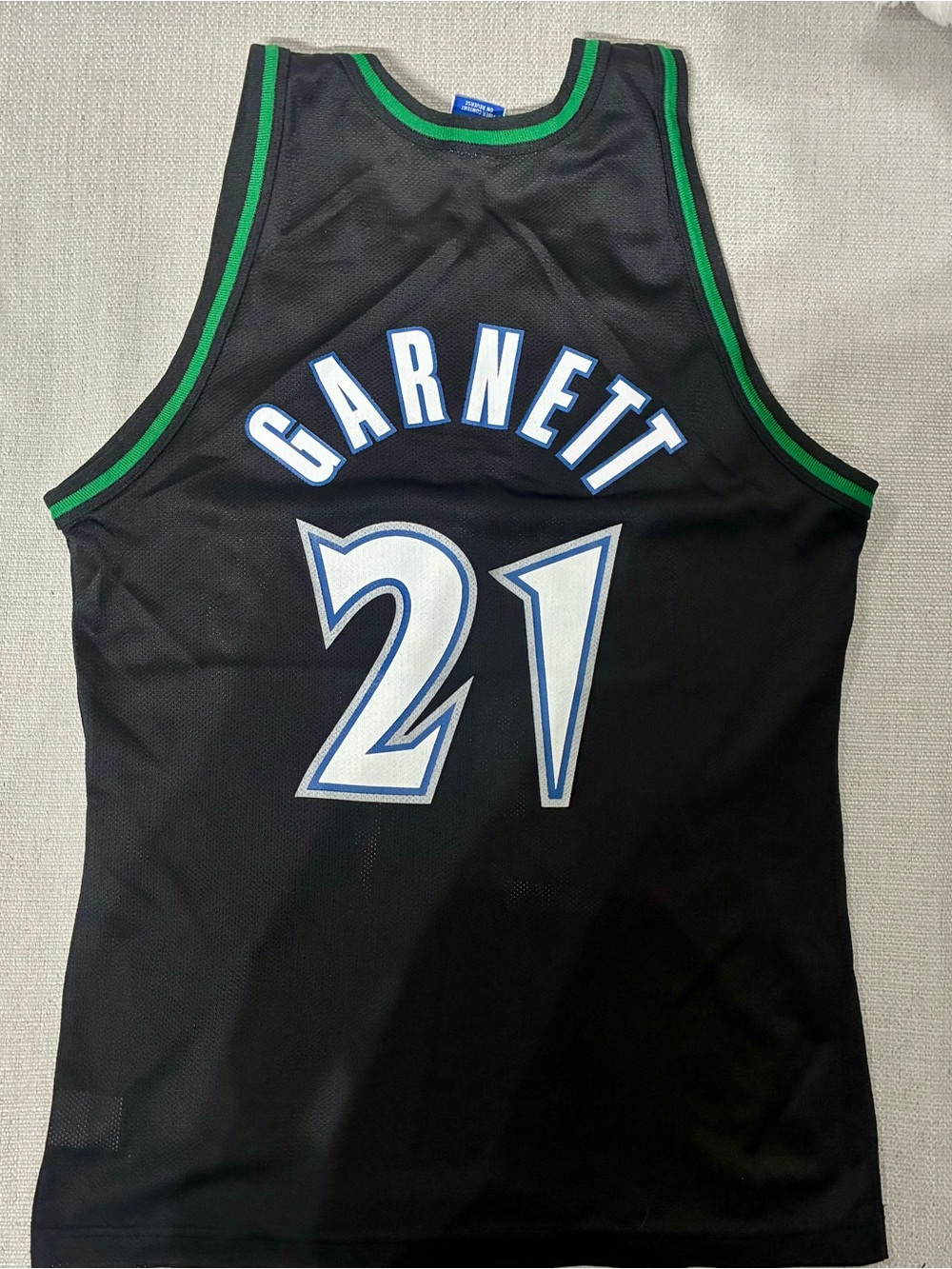 Vintage champions Kevin Garnett men’s Medium NBA jersey